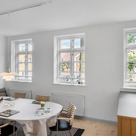 2 Bedroom Gorgeous In