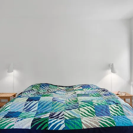 Semesterbostad 2 Bedroom Gorgeous In