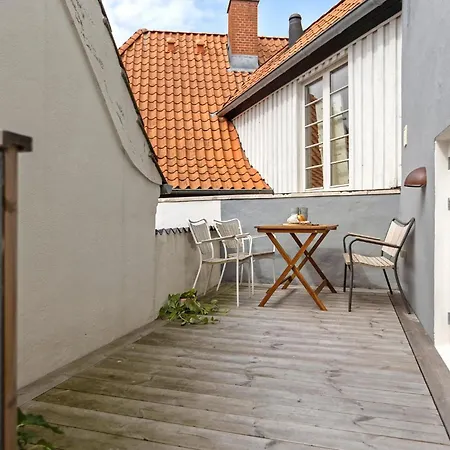 Semesterbostad 2 Bedroom Gorgeous In
